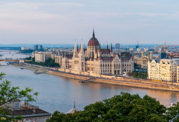 Bourses de recherche postdoctorale en Hongrie : Programme Momentum MSCA 2025